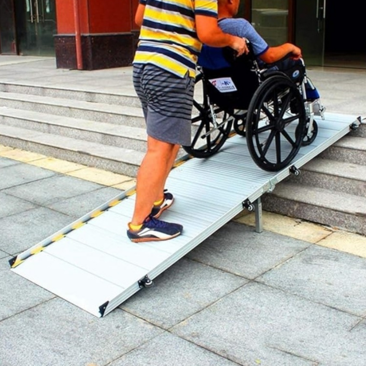 png_1500x1500_68391029